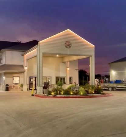 Lone Star Inn And Suites Виктория Екстериор снимка