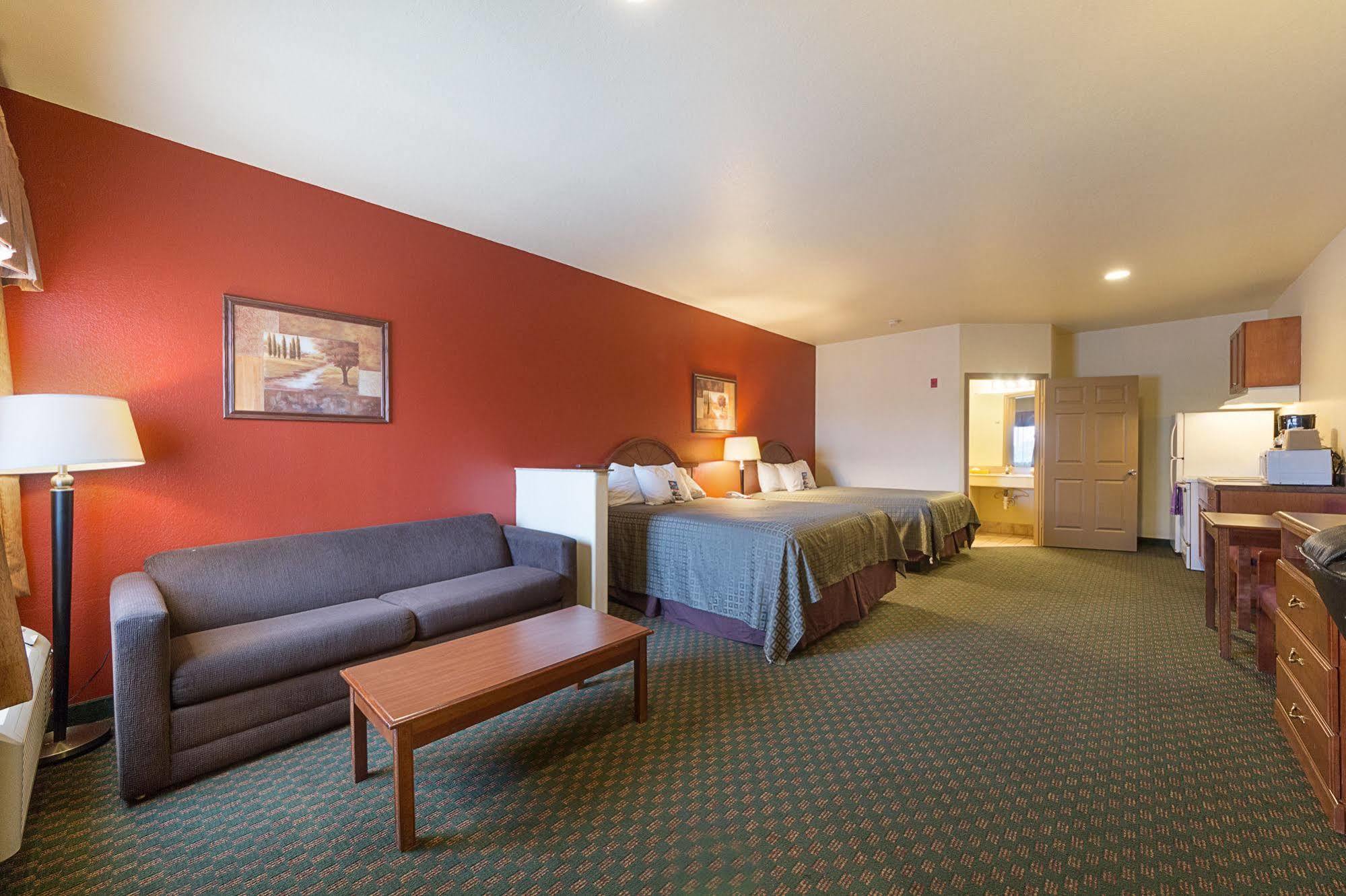 Lone Star Inn And Suites Виктория Екстериор снимка