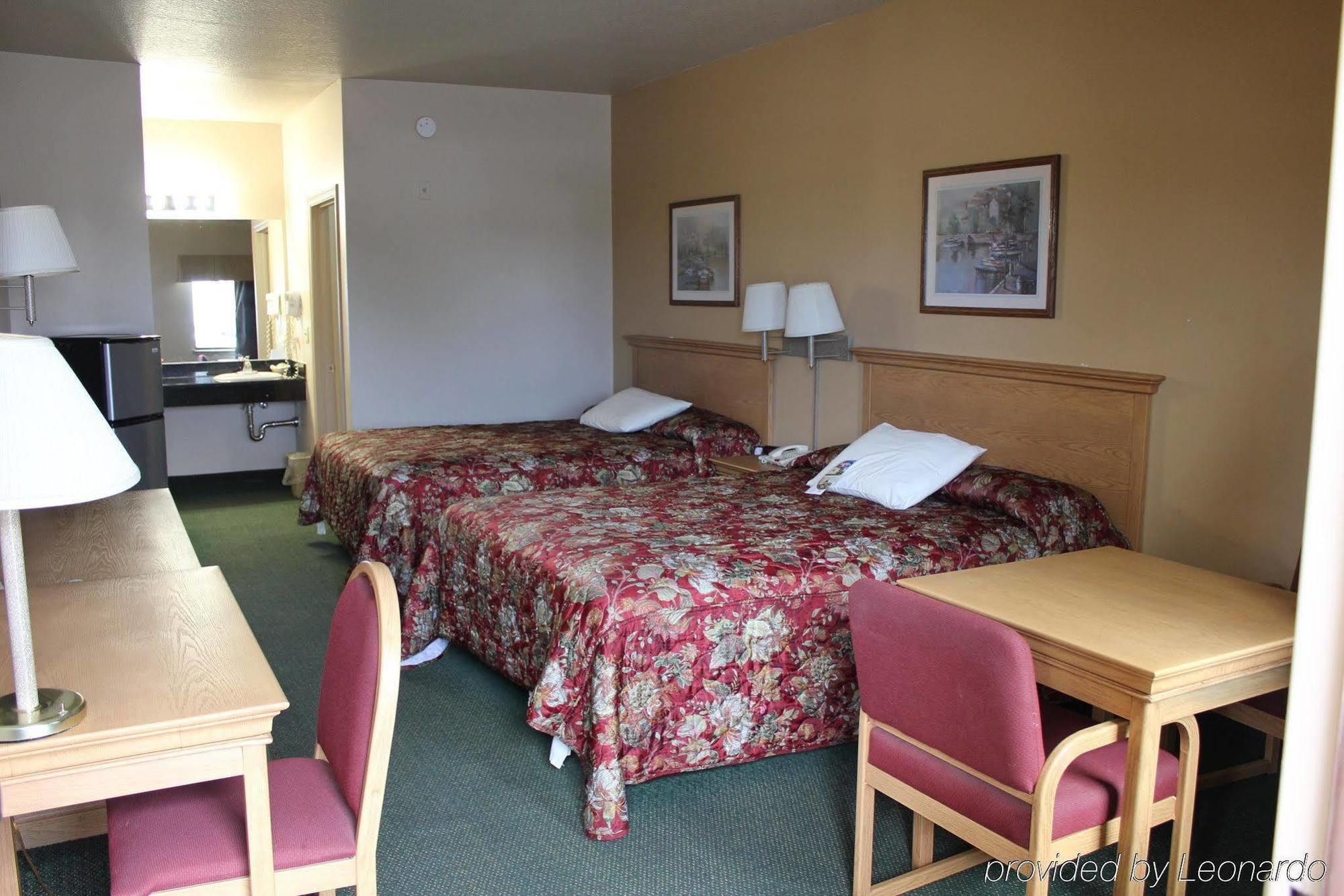 Lone Star Inn And Suites Виктория Екстериор снимка