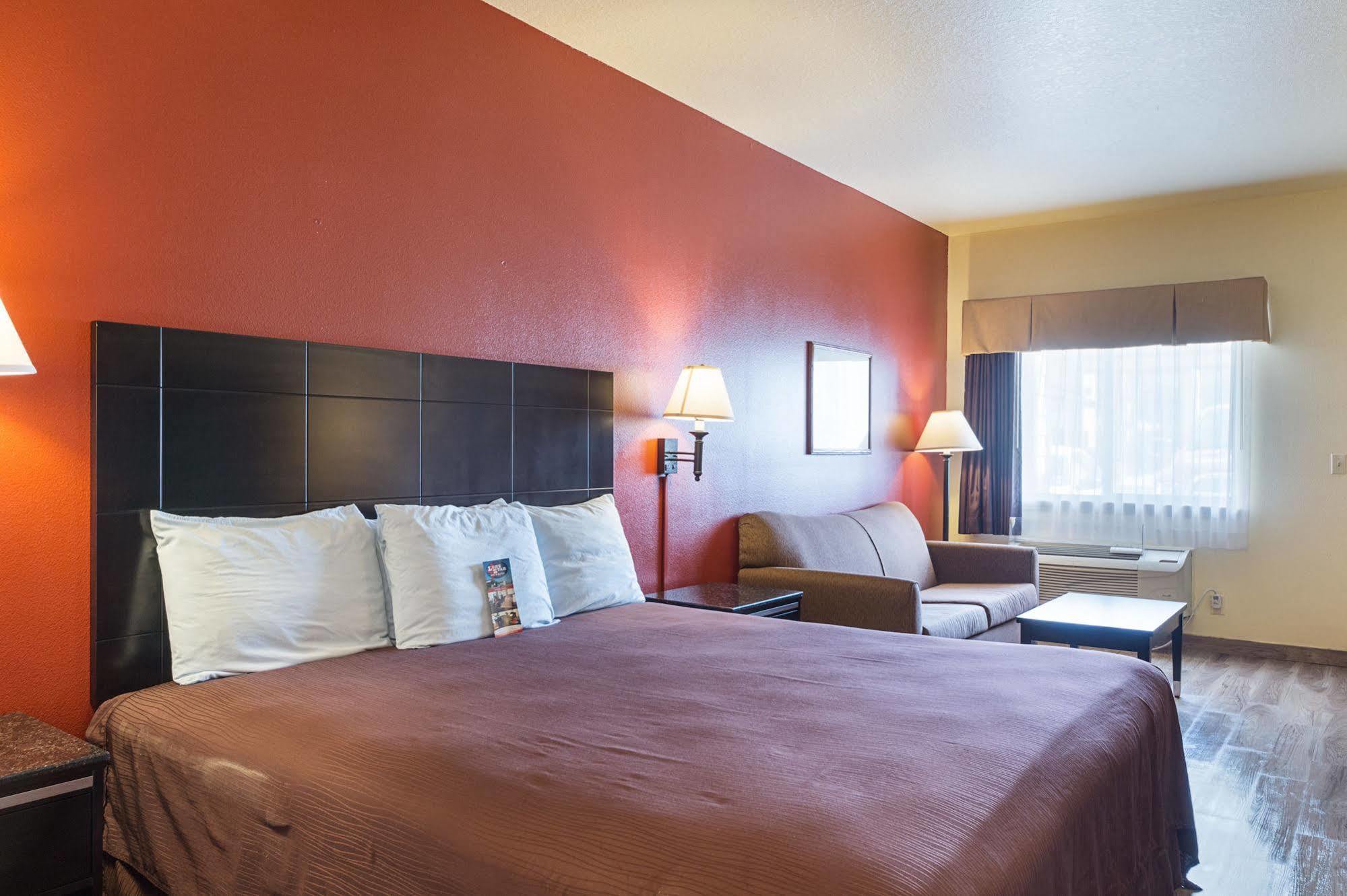 Lone Star Inn And Suites Виктория Екстериор снимка